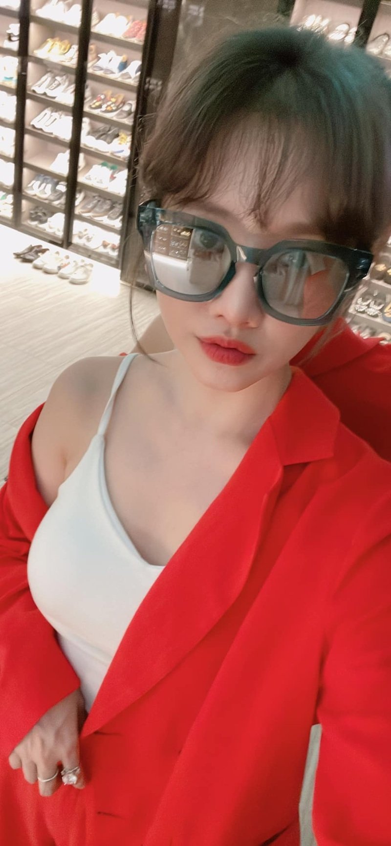 Hari won diện bikini khoe đường cong mềm mại