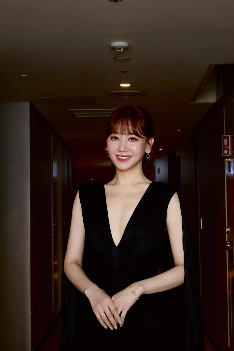 Concept chụp ảnh hari won bikini nhẹ nhàng và tinh tế