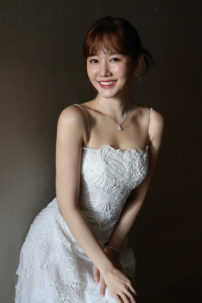 Ảnh hari won sexy mang phong cách hiện đại