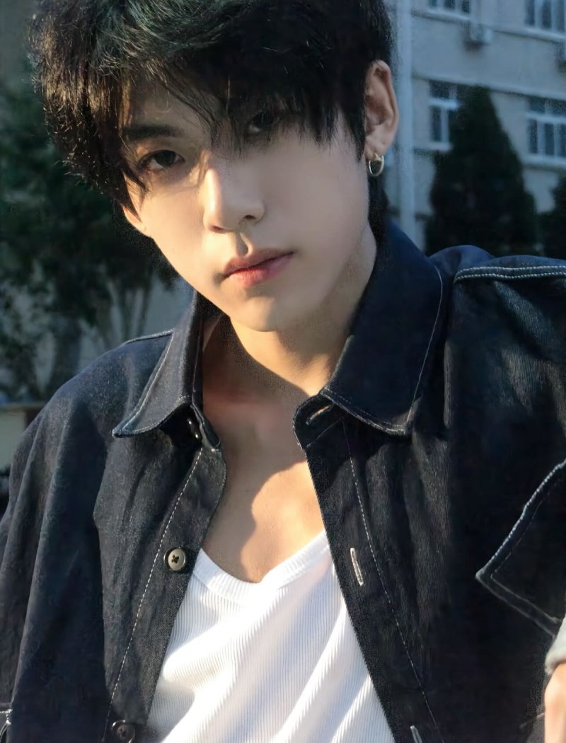 hình ảnh Pang Bowen