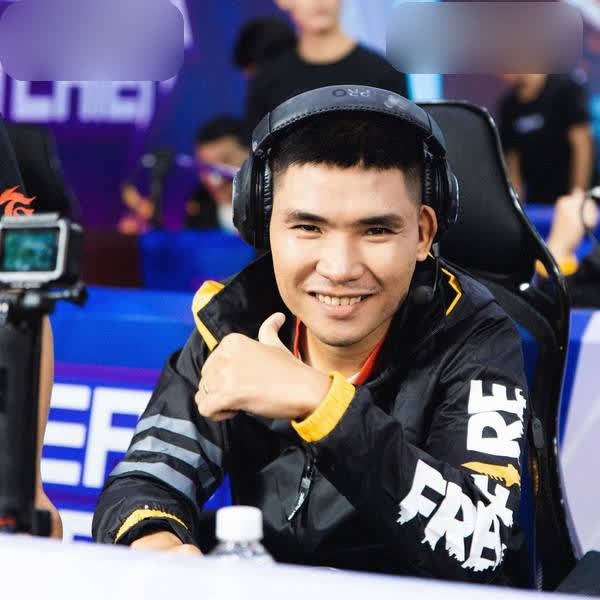 Bác Gấu Là Ai 2