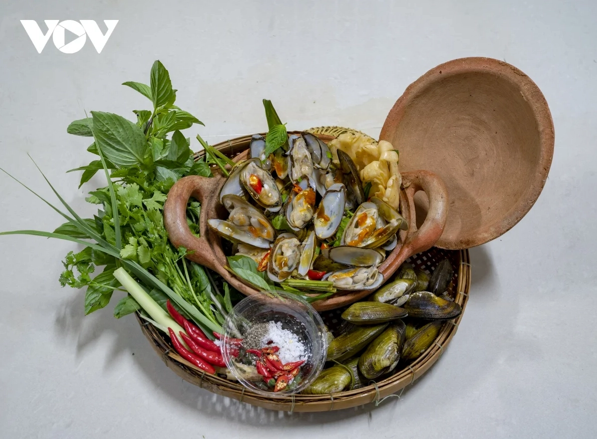 Chem chép thường được các món xào như xào lá quế, xào hành, tiêu hay sate