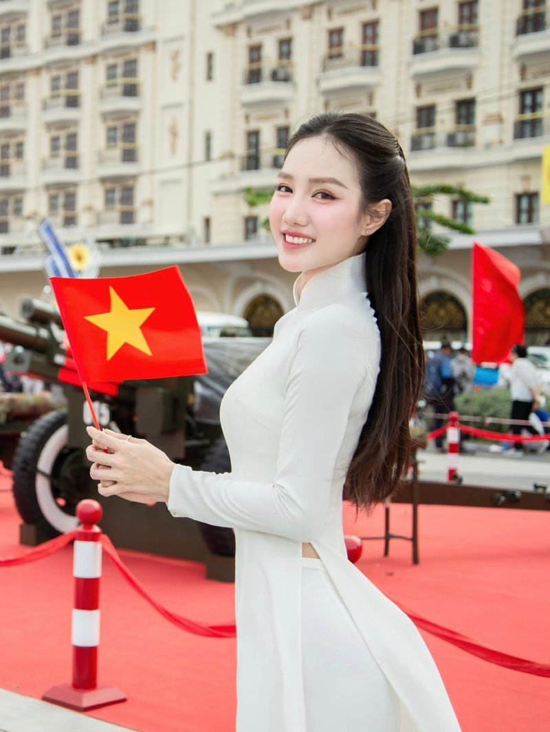 hình ảnh Tuyết Nguyễn FAPtv 2