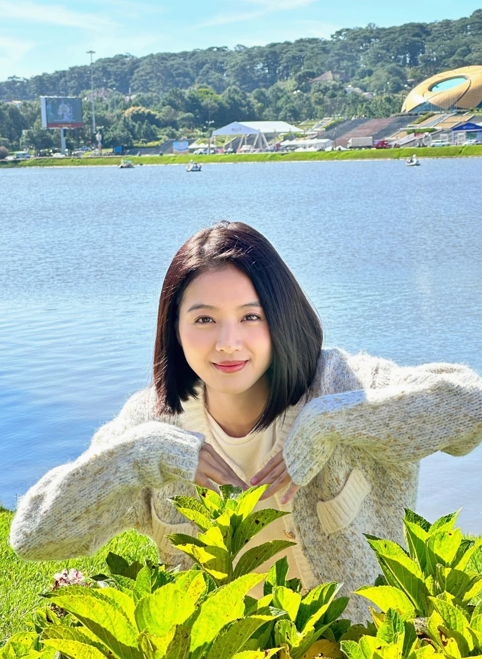 Mặt mộc đẹp không tỳ vết của nữ chính phim 4 tỷ view, có xứng là ngọc nữ thế hệ mới?