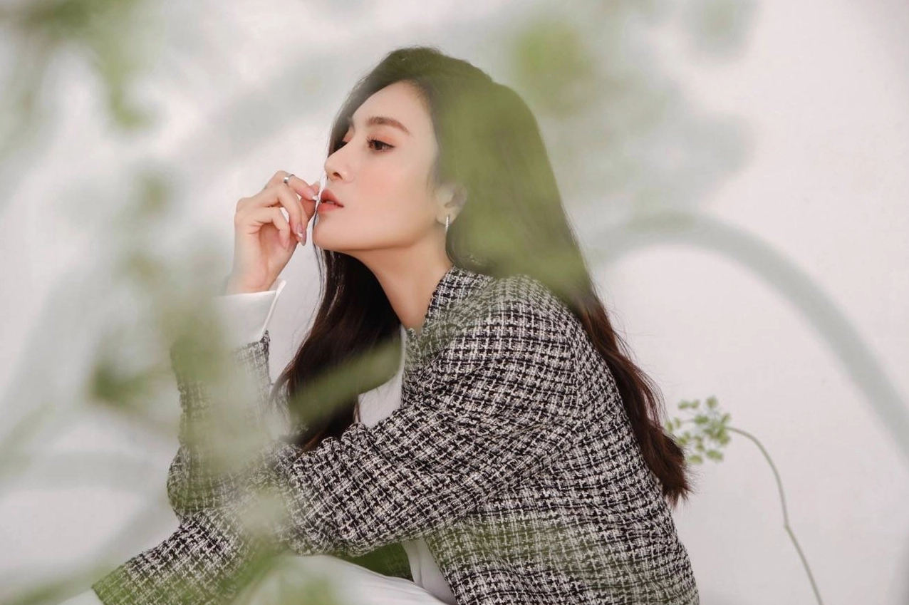 Tăng Huỳnh Như lần đầu tiên chia sẻ về tuổi thơ thiếu thốn tình cảm cha mẹ