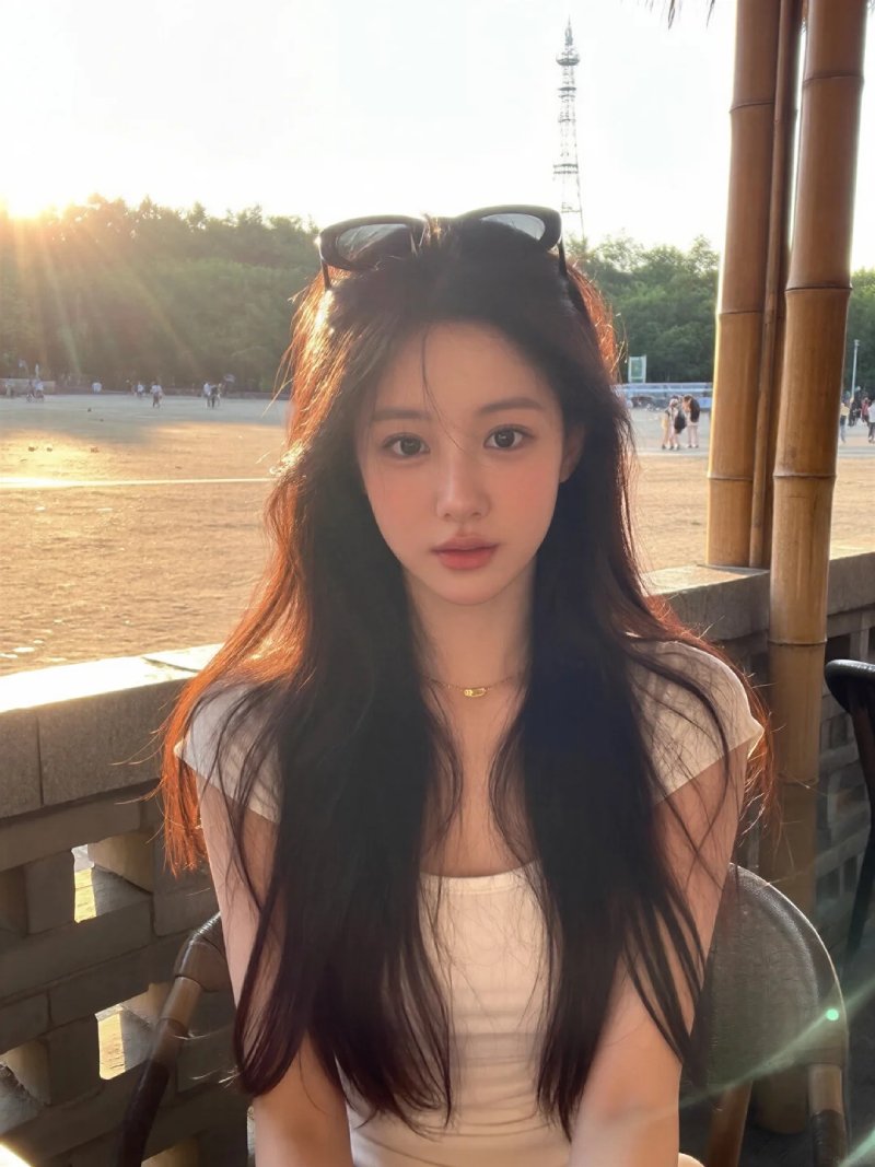 Ảnh girl xinh tóc ngắn cá tính