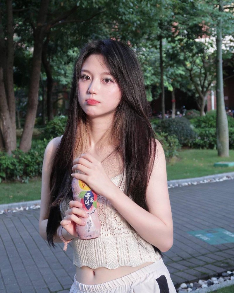 Ảnh girl xinh nổi bật với thần thái tự nhiên