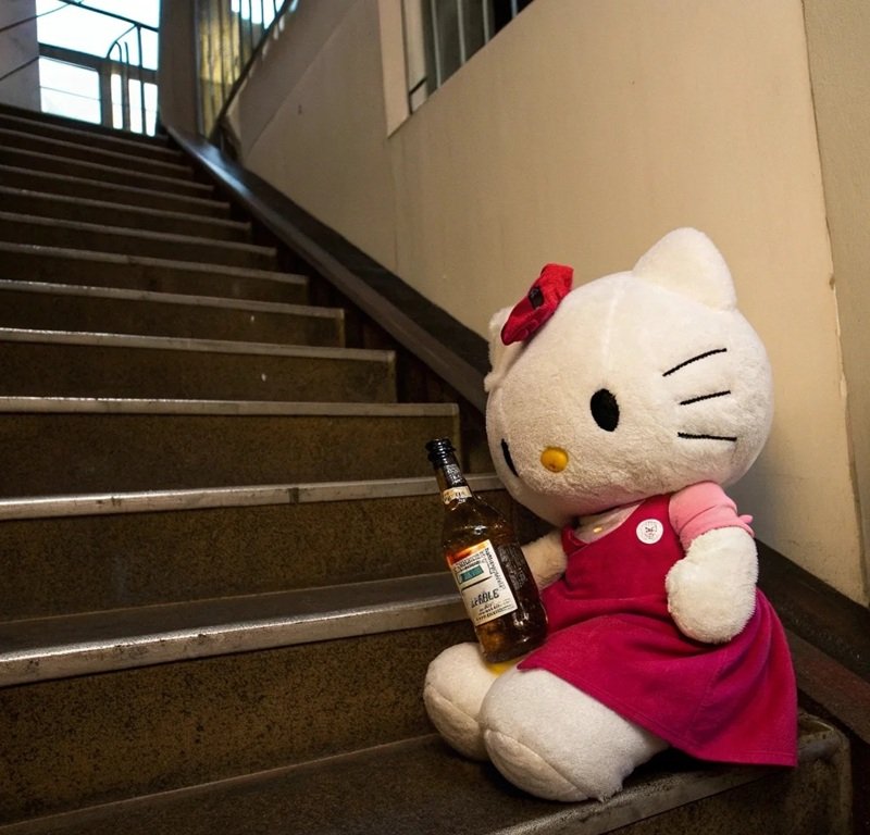 Avatar Hello Kitty buồn TikTok