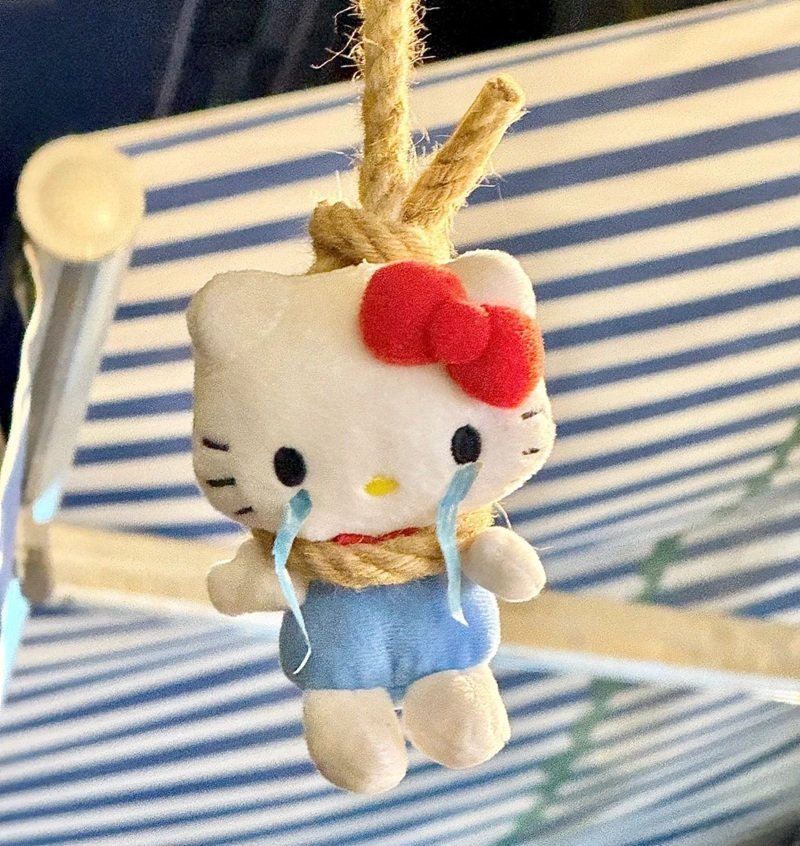 Avatar Hello Kitty buồn miễn phí