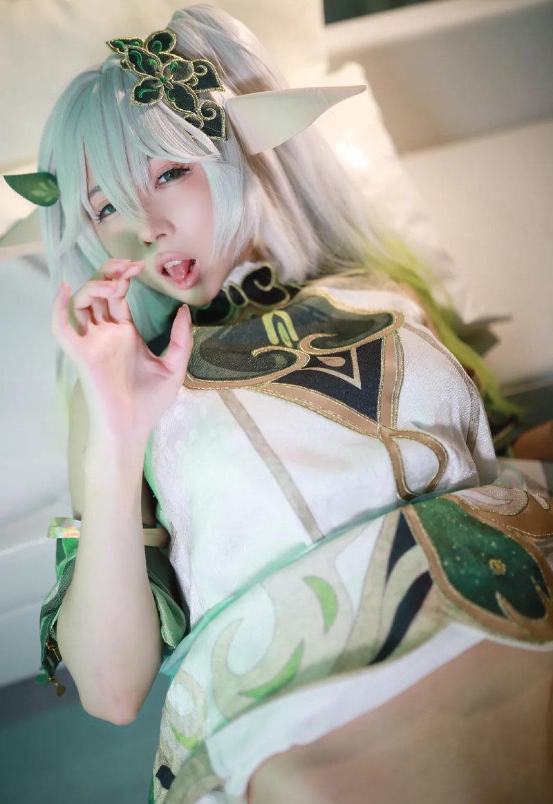 Ảnh Cosplay Nahida 4K sắc nét