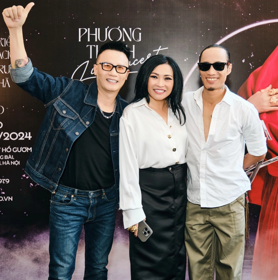 Nhiều nghệ sĩ và Doãn Chí Kiên đến chung vui với Phương Thanh trong buổi giới thiệu live concert
