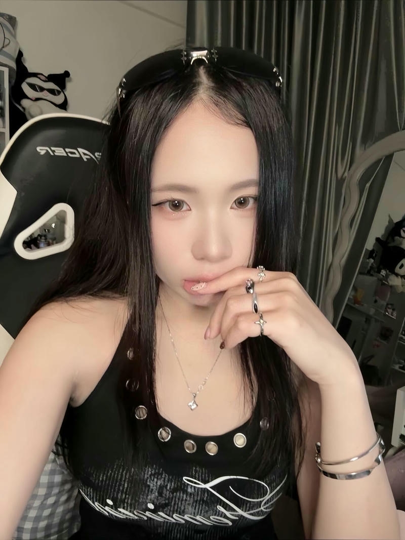 Ảnh Sammy Đào mang vẻ đẹp trong trẻo và trẻ trung