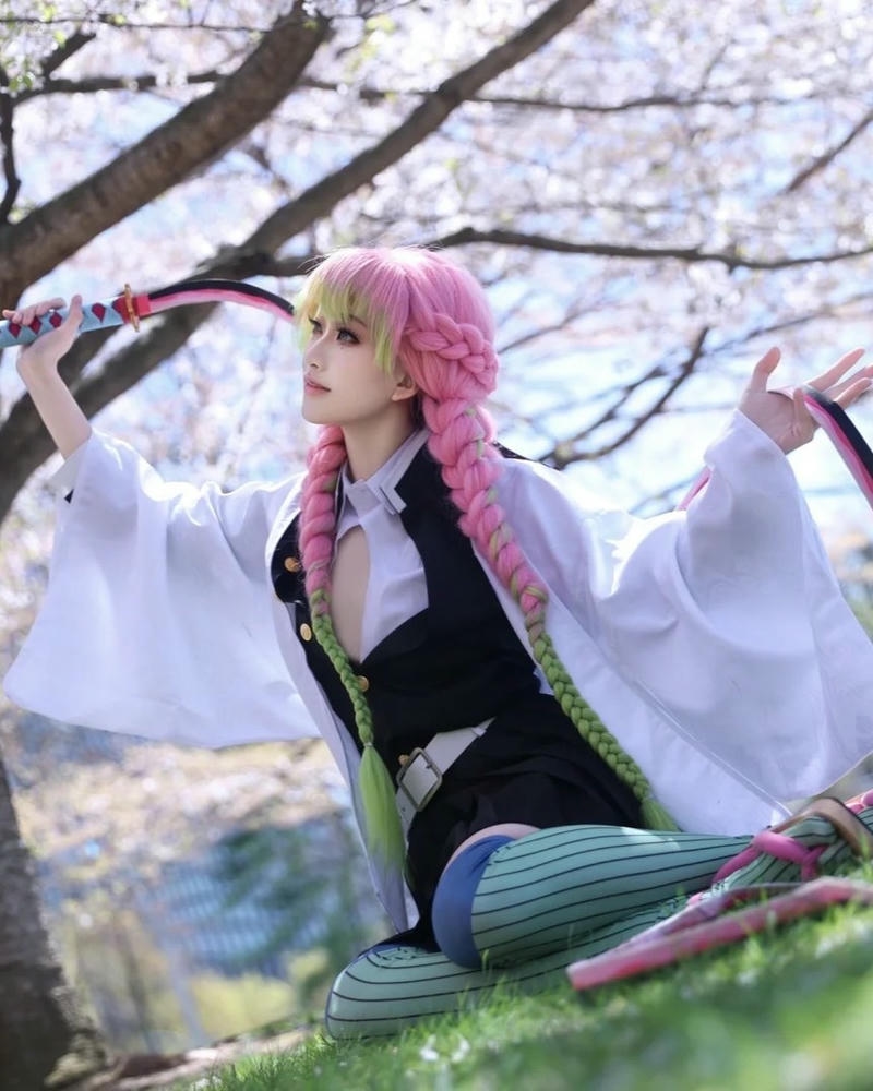 Cosplay Mitsuri mang tạo hình mềm mại và nổi bật