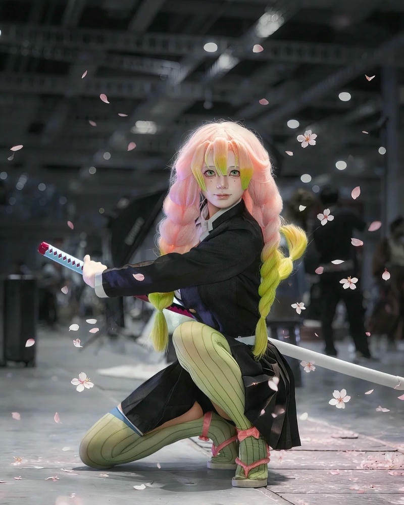 Cosplay Mitsuri với tạo hình nữ tính đầy cuốn hút