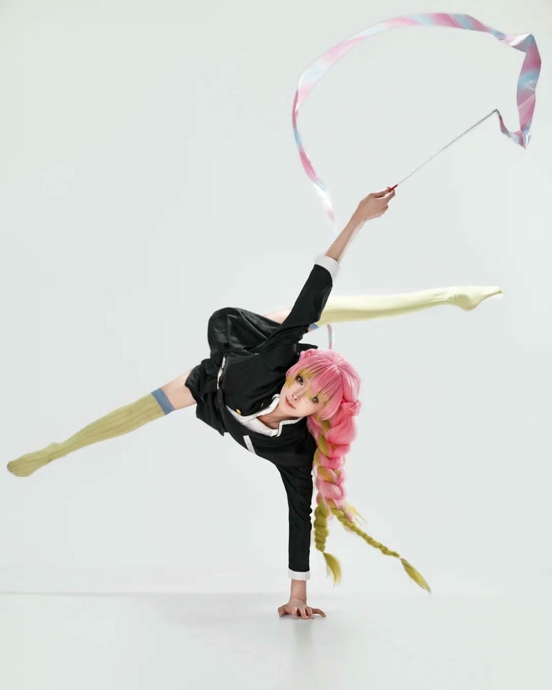 Cosplay Mitsuri với trang phục được tái hiện tinh tế