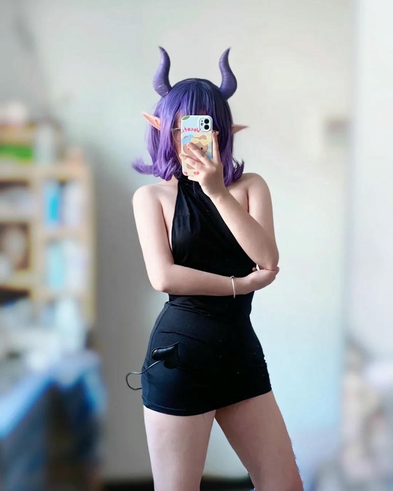Vermeil cosplay gây ấn tượng qua biểu cảm sắc sảo
