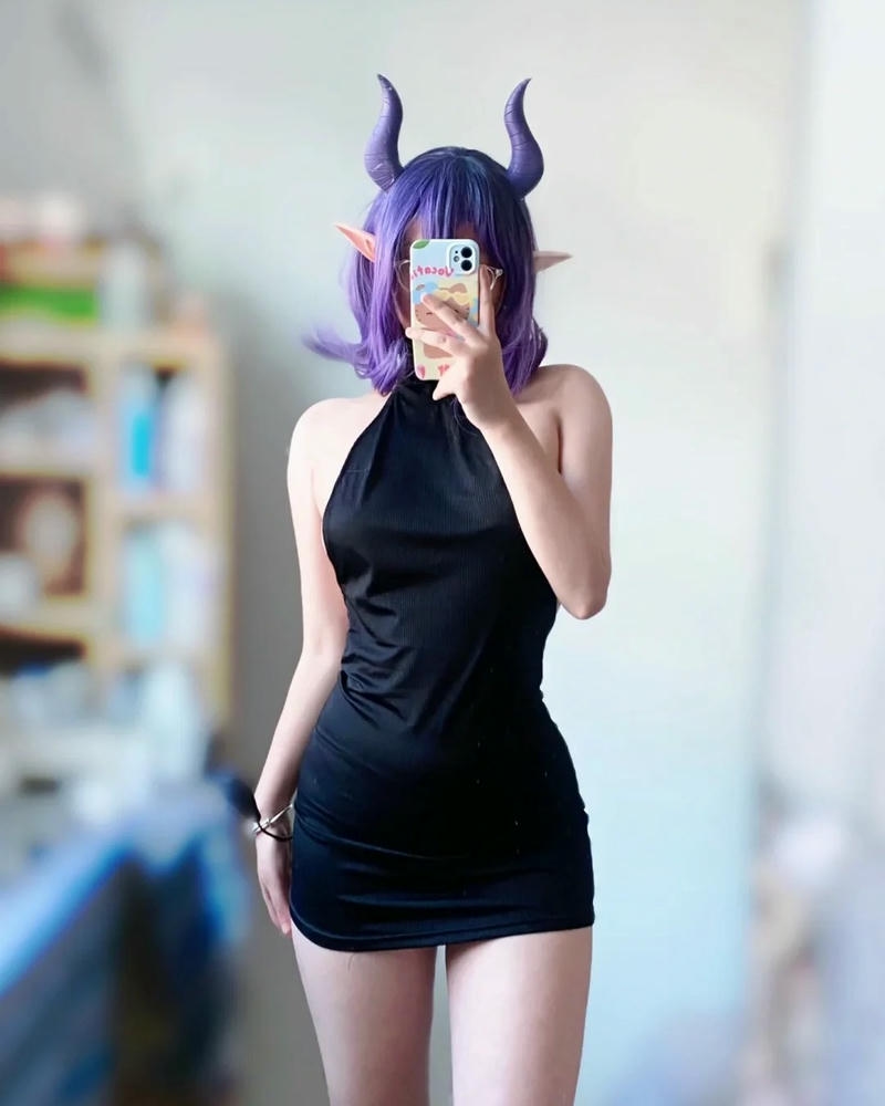 Vermeil cosplay mang phong thái quyến rũ và thanh lịch