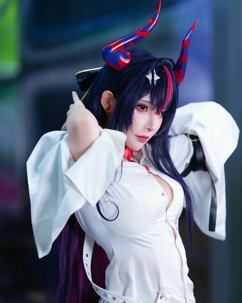 Vermeil cosplay thể hiện phong cách nhân vật tinh tế