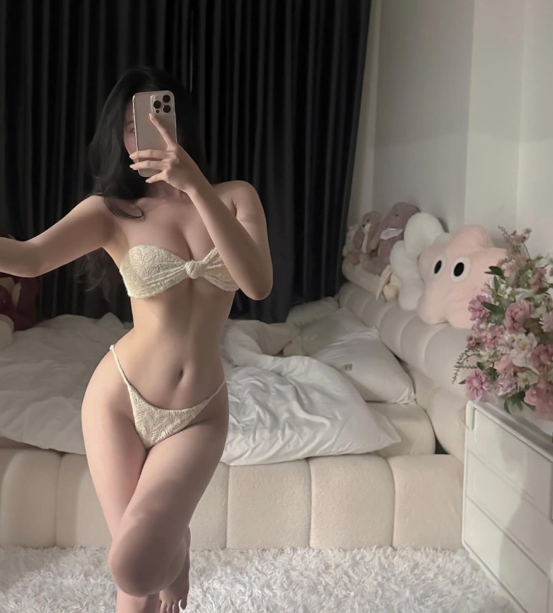 Bộ sưu tập ảnh gái xinh khoe hàng body nóng bỏng