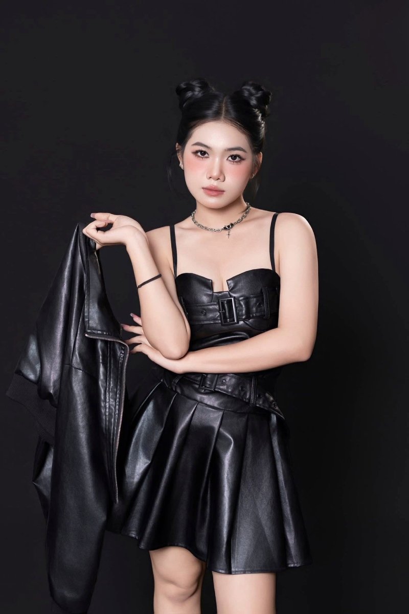 hình ảnh Dương Ái Vy 3
