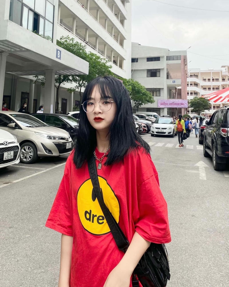 Ảnh Gấm Kami với nét đẹp duyên dáng thanh tú