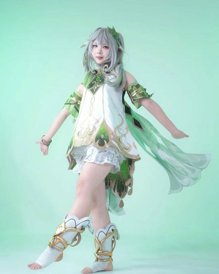Ảnh cosplay Nahida sexy có tạo hình xinh xắn