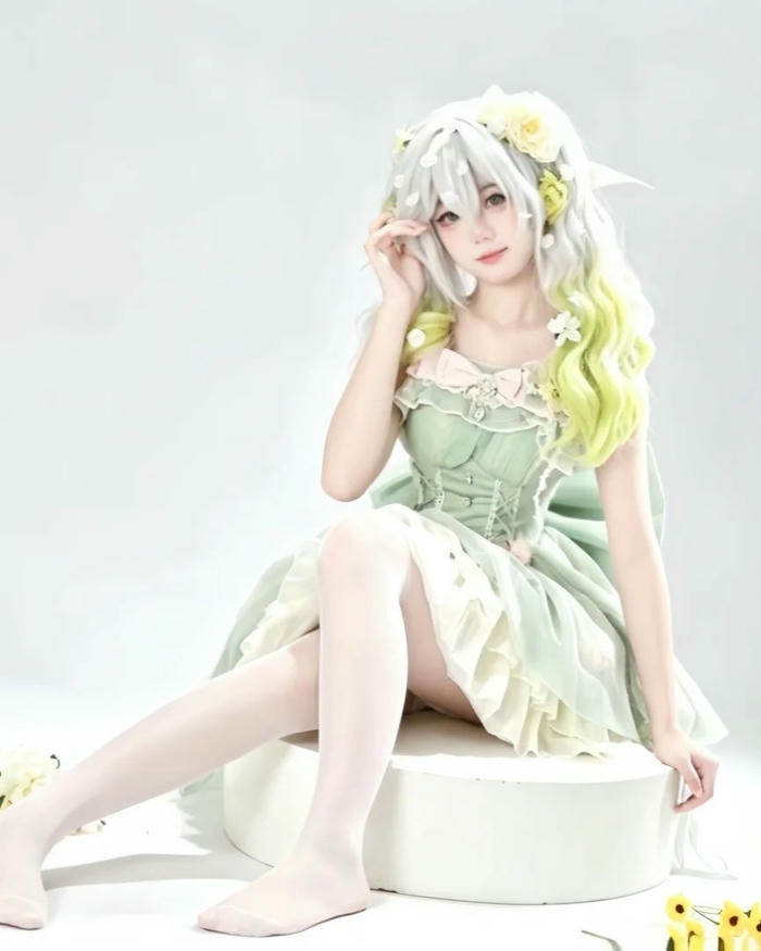 Ảnh cosplay Nahida sexy mang vẻ ngoài tinh tế