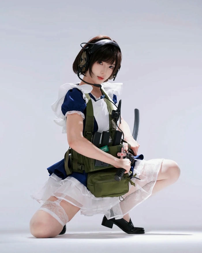 Ảnh cosplay hầu gái với vẻ ngoài nữ tính