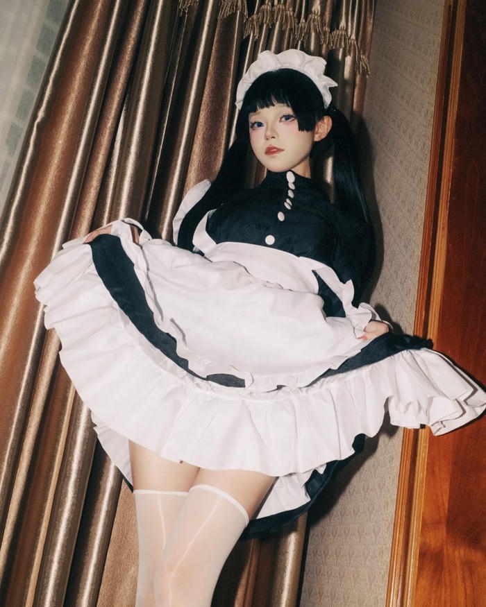 Ảnh maid hóa thân mang phong cách thanh lịch