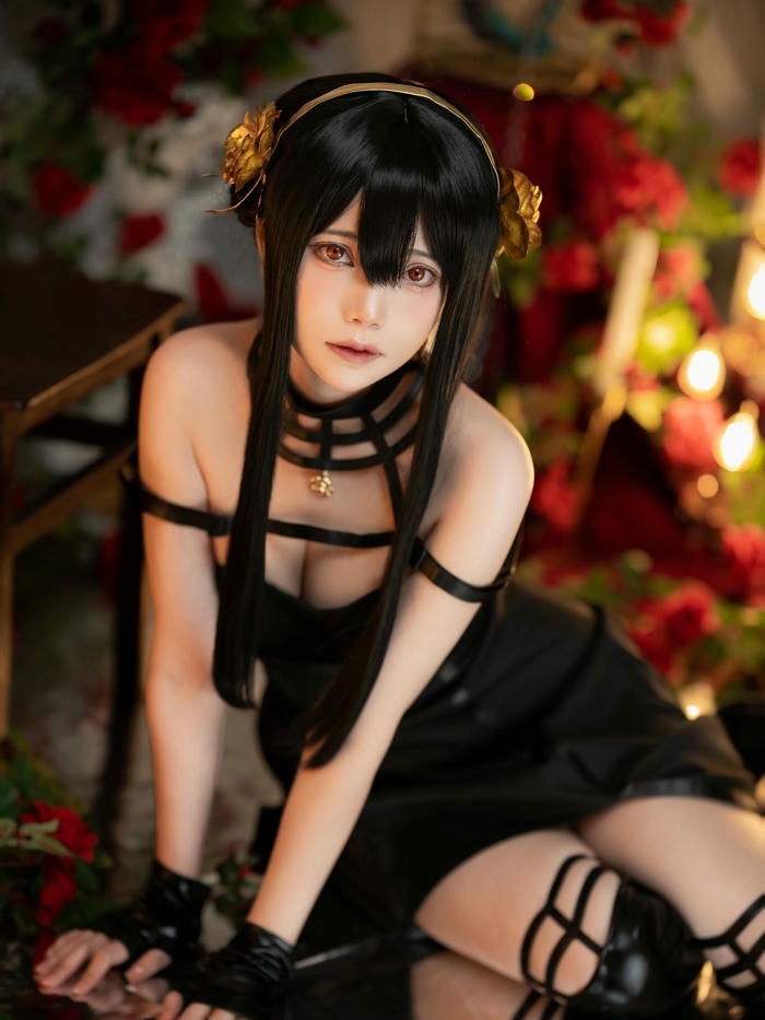 Anime girl cosplay bổ mắt mang vẻ quyến rũ sang trọng