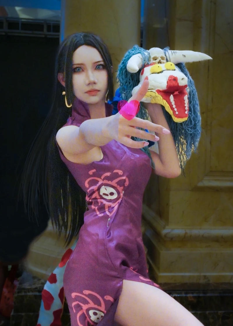 Boa Hancock cosplay gây ấn tượng bởi vẻ đẹp tinh tế