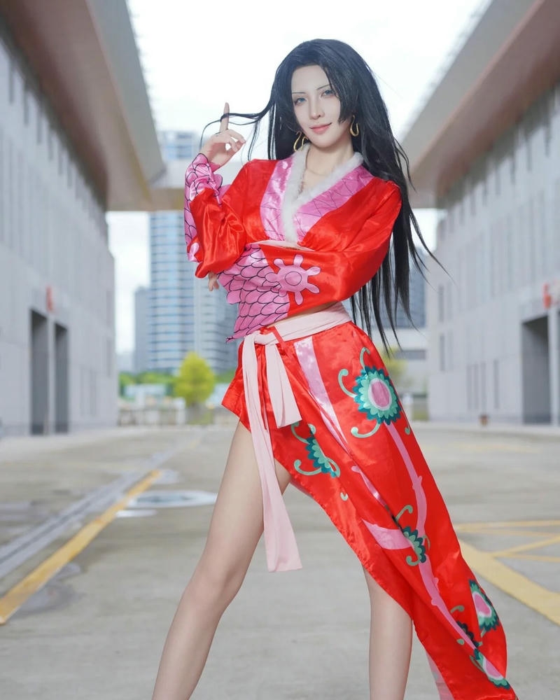 Boa Hancock cosplay nổi bật với đường nét hài hòa