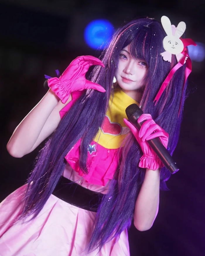 Cosplay Ai Hoshino với nét đẹp mềm mại đáng yêu