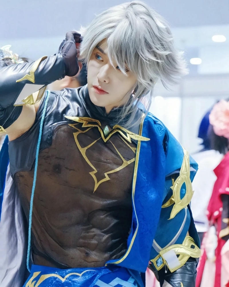 Cosplay Genshin Impact gây thiện cảm bằng vẻ ngoài rạng rỡ