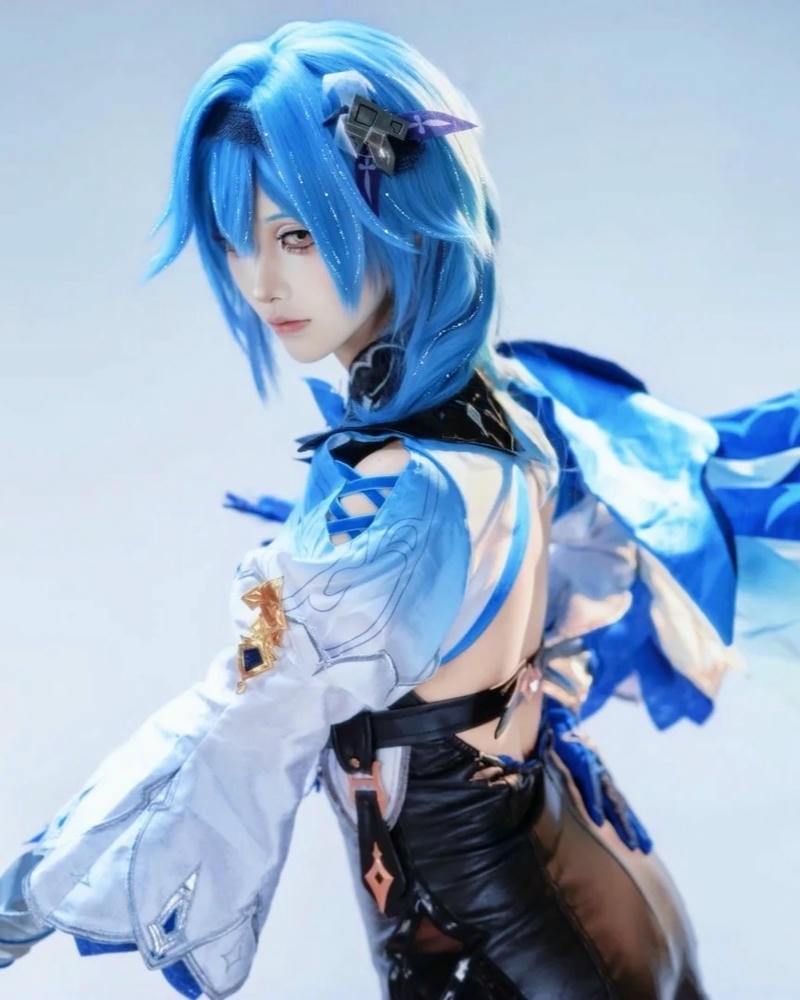Cosplay Genshin Impact thể hiện vẻ ngoài thanh tú nổi bật