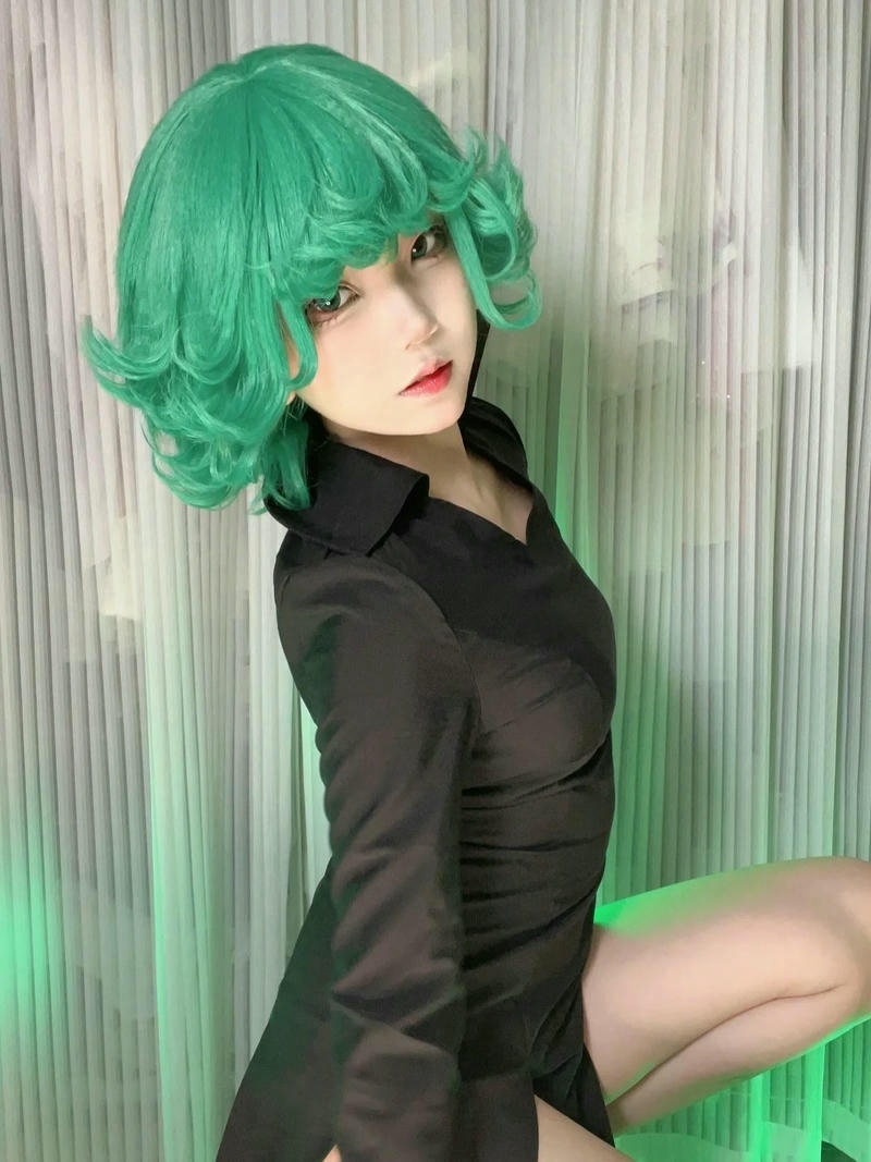 Cosplay Tatsumaki cùng mái tóc xanh đầy cuốn hút