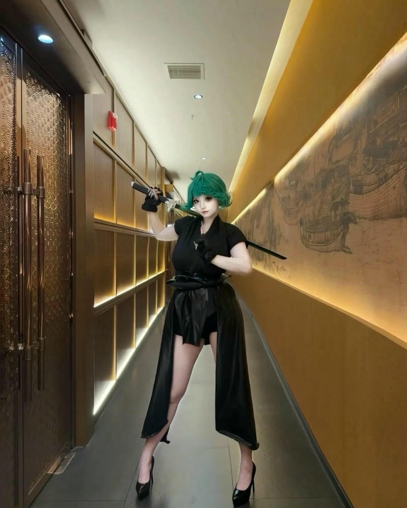 Cosplay Tatsumaki thể hiện thần thái mạnh mẽ cuốn hút