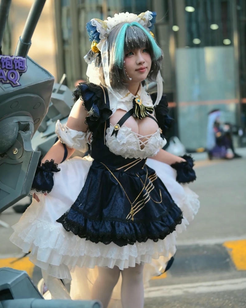 Cosplay Trung Quốc gây chú ý bởi thần thái tự nhiên