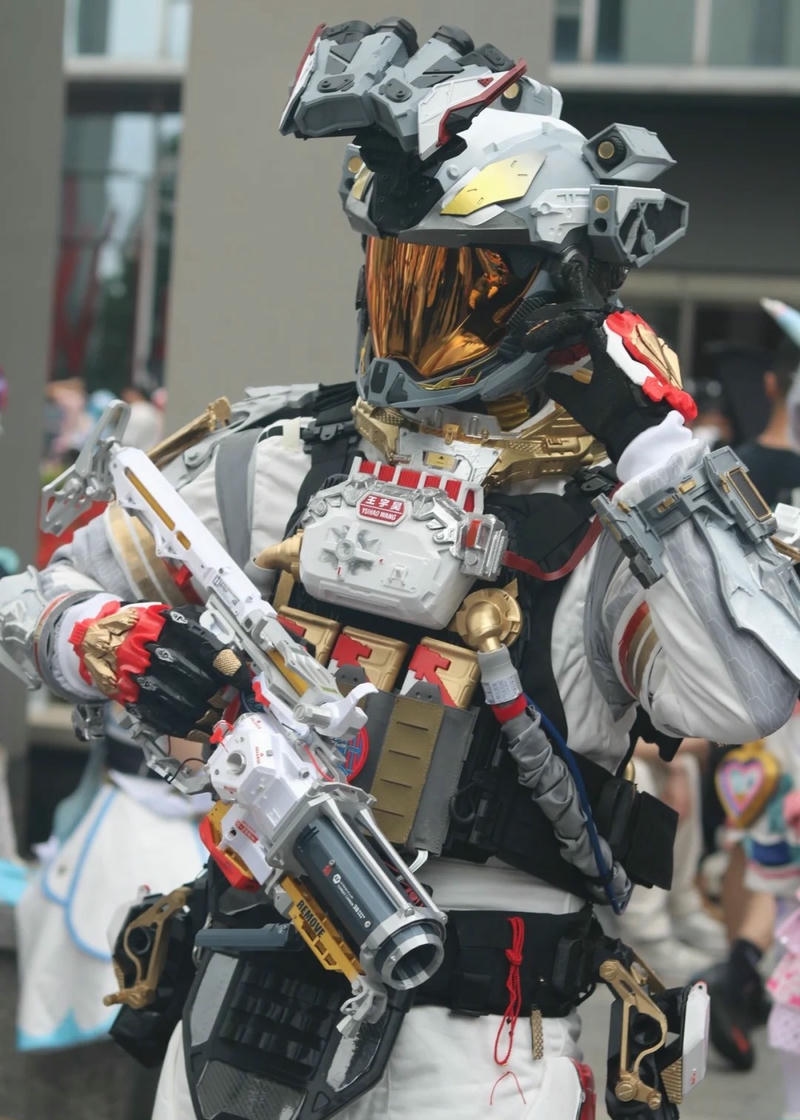 Cosplay Trung Quốc ghi điểm bằng phong thái nhẹ nhàng