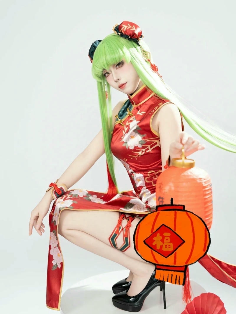 Cosplay Trung Quốc sở hữu diện mạo đầy cuốn hút