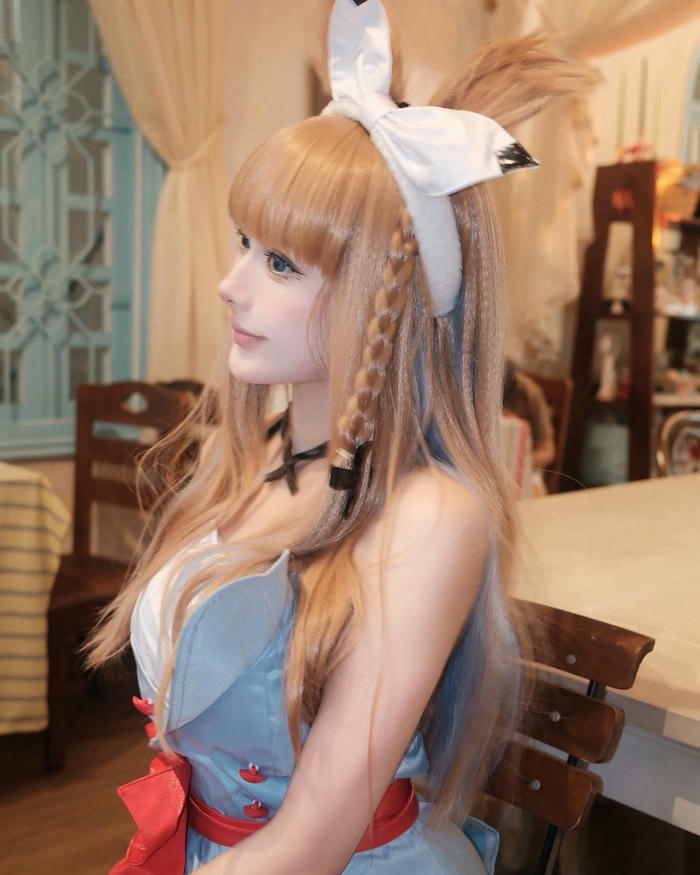 Cosplay anime girl bổ mắt nổi lên khí chất quyến rũ hoàn mỹ