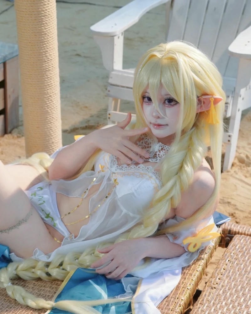 Cosplay bikini cân đối sắc sảo ấn tượng phong cách