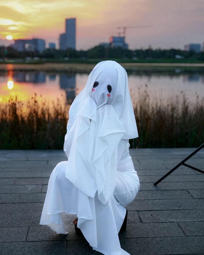 Cosplay ma nữ có diện mạo ma mị cuốn hút