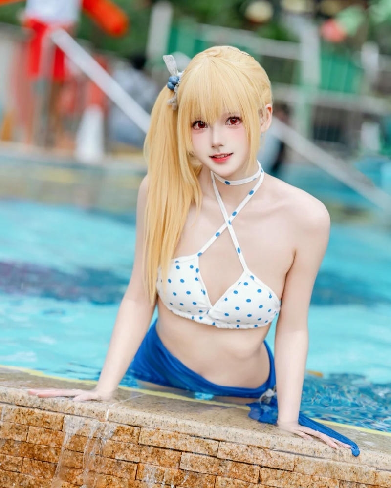 Cosplay trong bikini lôi cuốn sâu lắng gợi cảm hoàn mỹ