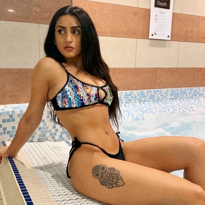 Gái tây mặc bikini cân xứng độc đáo phong phú