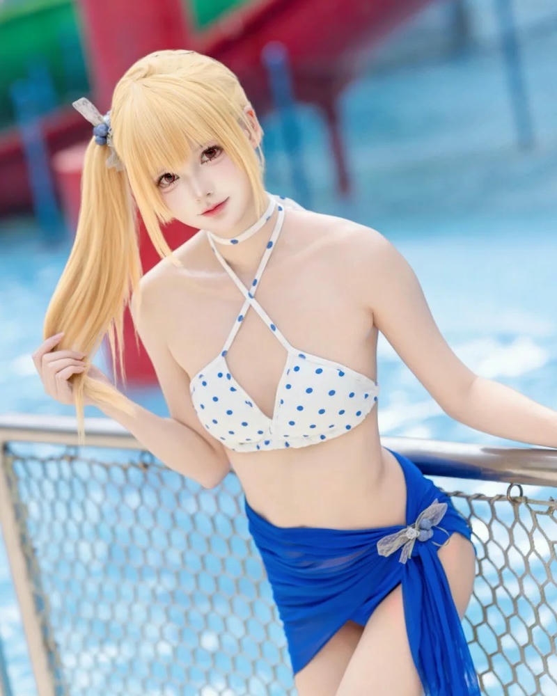 Hình cosplay bikini mượt mà rạng rỡ cảm xúc chân thành