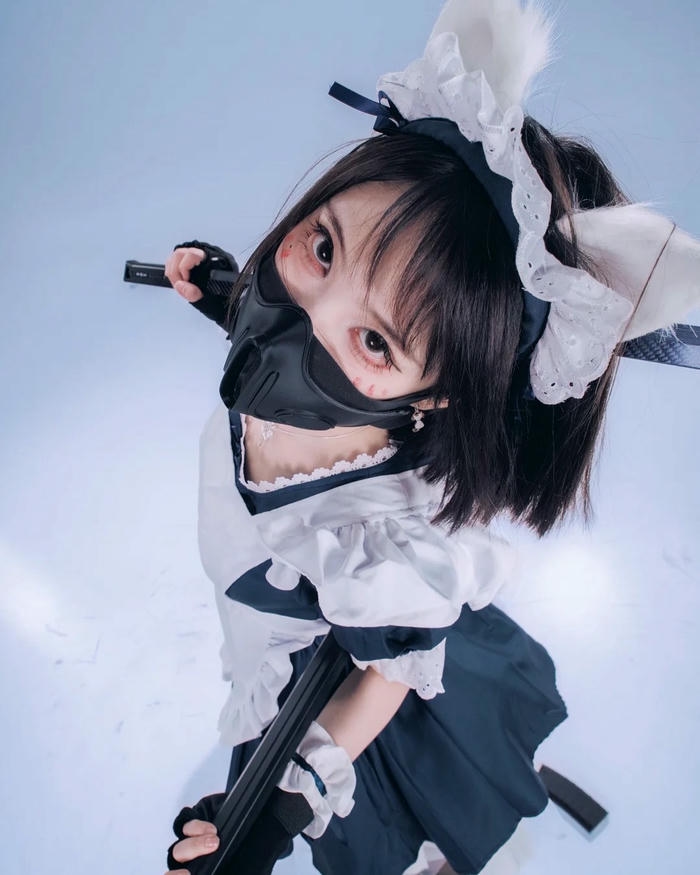 Maid cosplay mang phong cách thanh lịch cuốn hút