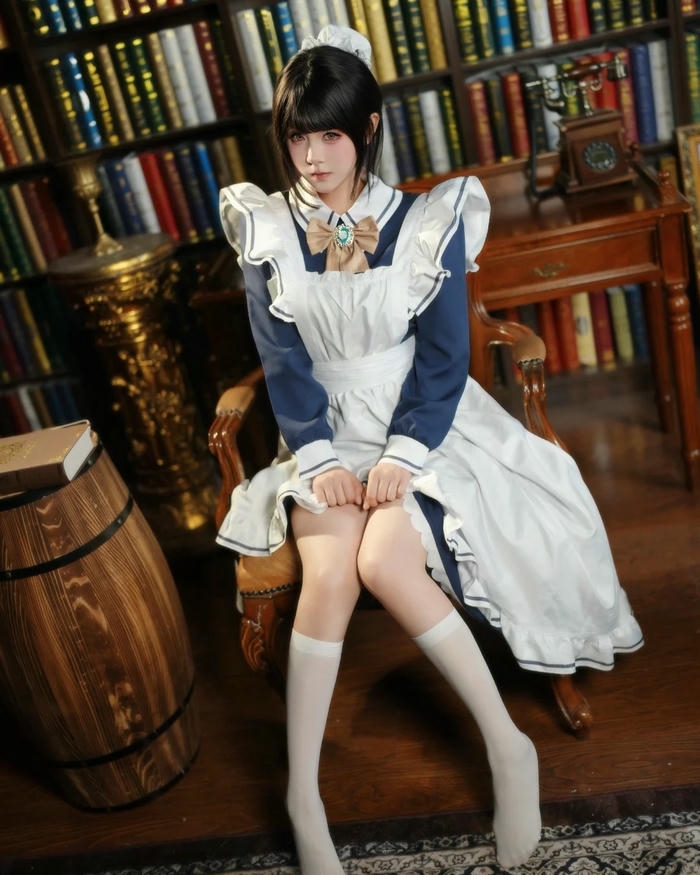 Maid cosplay với tạo hình thanh lịch đáng yêu