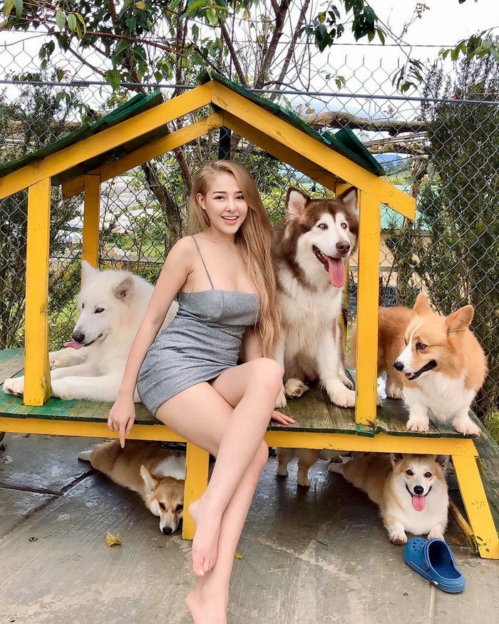 Ngân 98 sexy độc đáo hài hòa tự nhiên sắc sảo