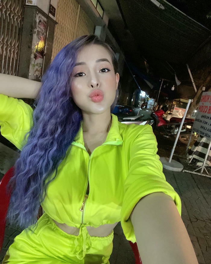 Ngân 98 sexy rõ nét gợi cảm sắc sảo cuốn hút